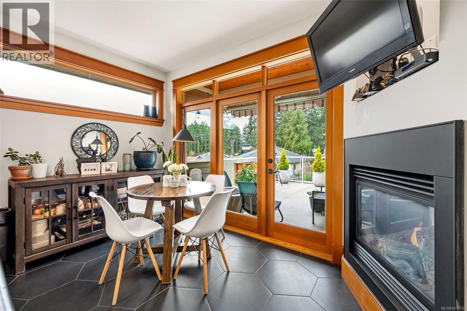 3676 MONTEREY DR - Image 2