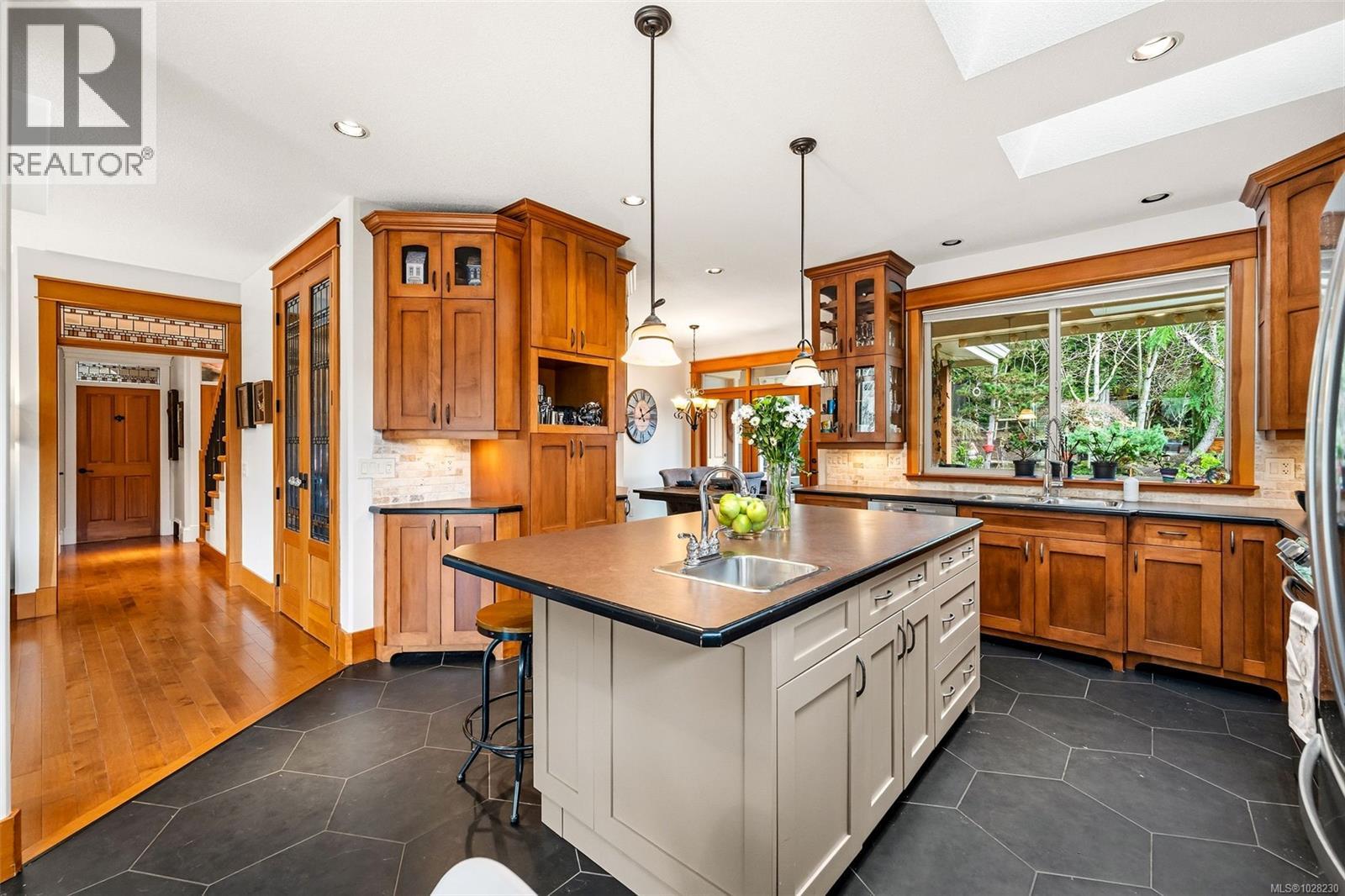 3676 MONTEREY DR - 60