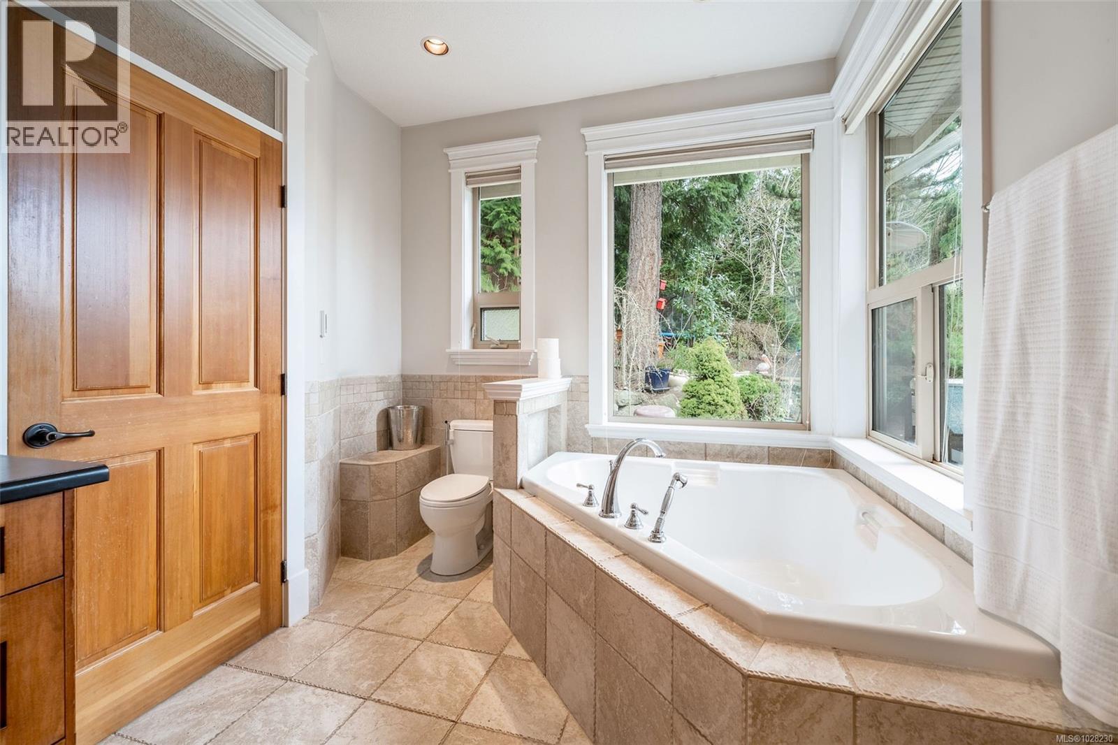 3676 MONTEREY DR - 7