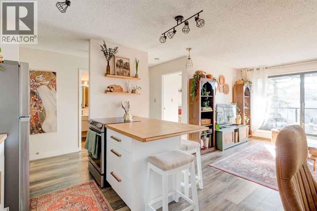 Single Family House for Sale in    Avenue SW Sunalta Calgary 