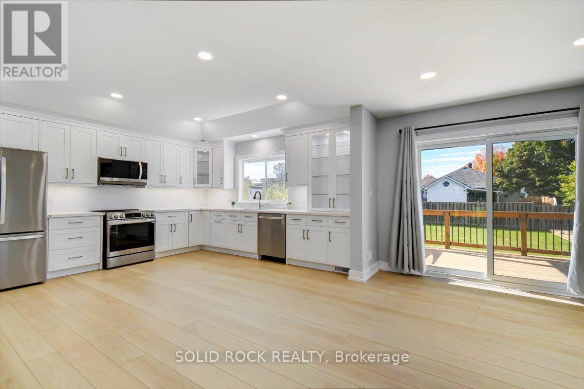 124 CROMWELL STREET - 32
