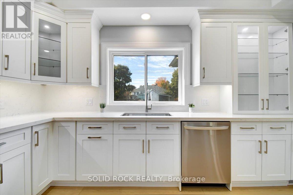 124 CROMWELL STREET - 33