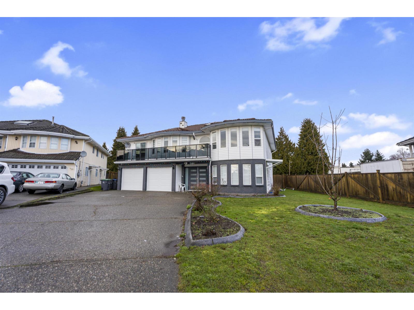 7595 122A Street - photo 2