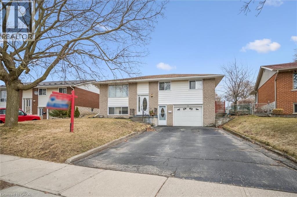 15 WEDGEWOOD DRIVE - 2