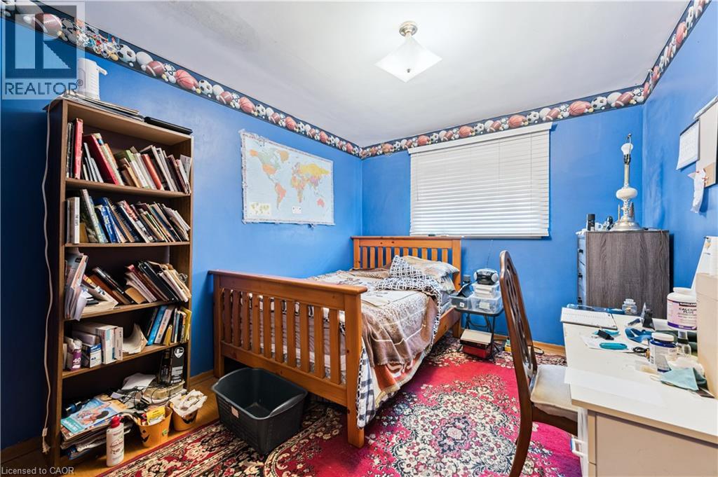 15 WEDGEWOOD DRIVE - 10