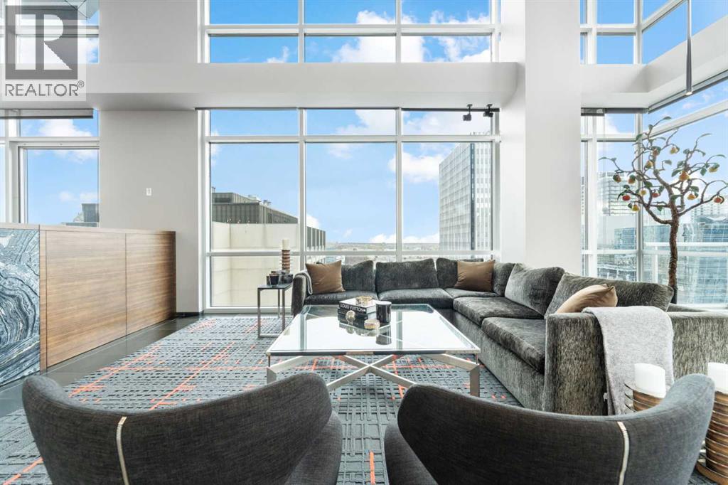 2004, 108 9th Avenue SW, Calgary, Alberta