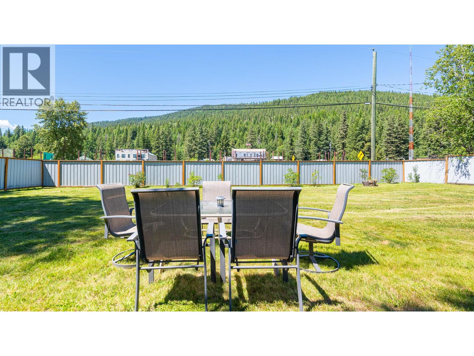 9005 3 & 95 Highway, Yahk