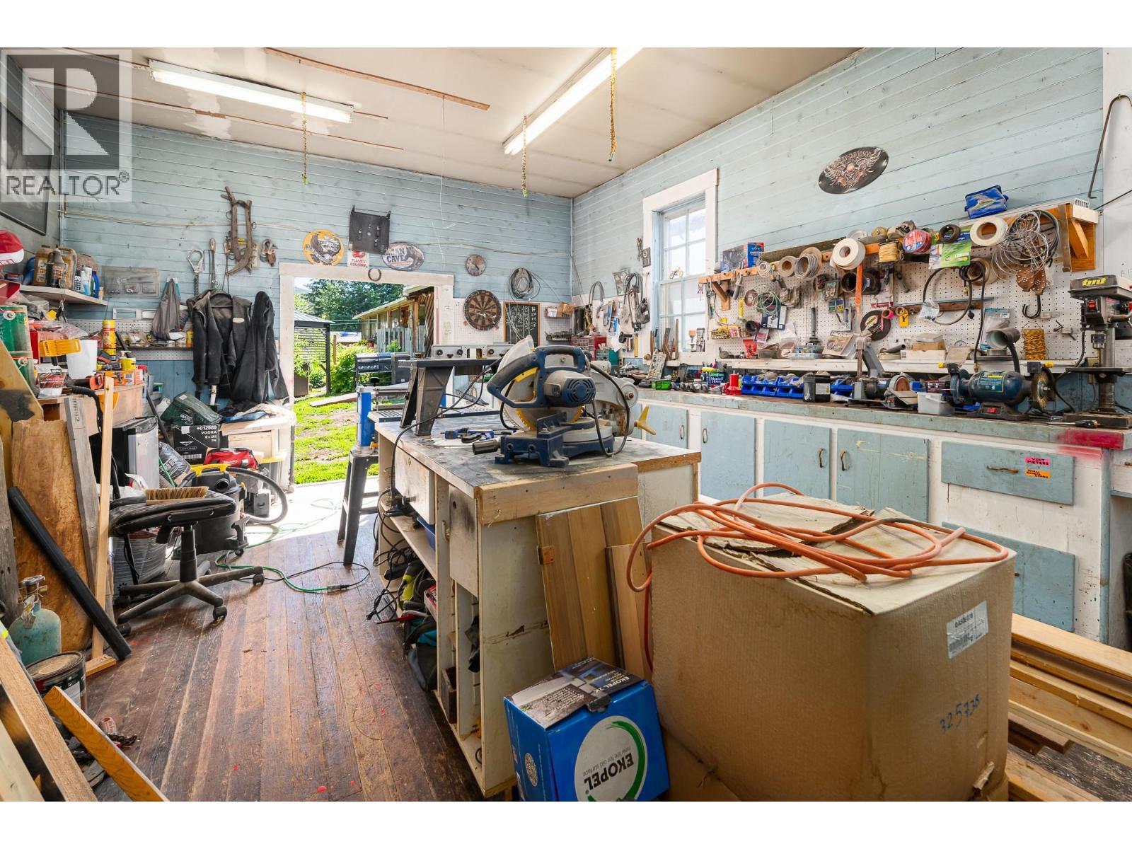 9005 3 & 95 Highway, Yahk