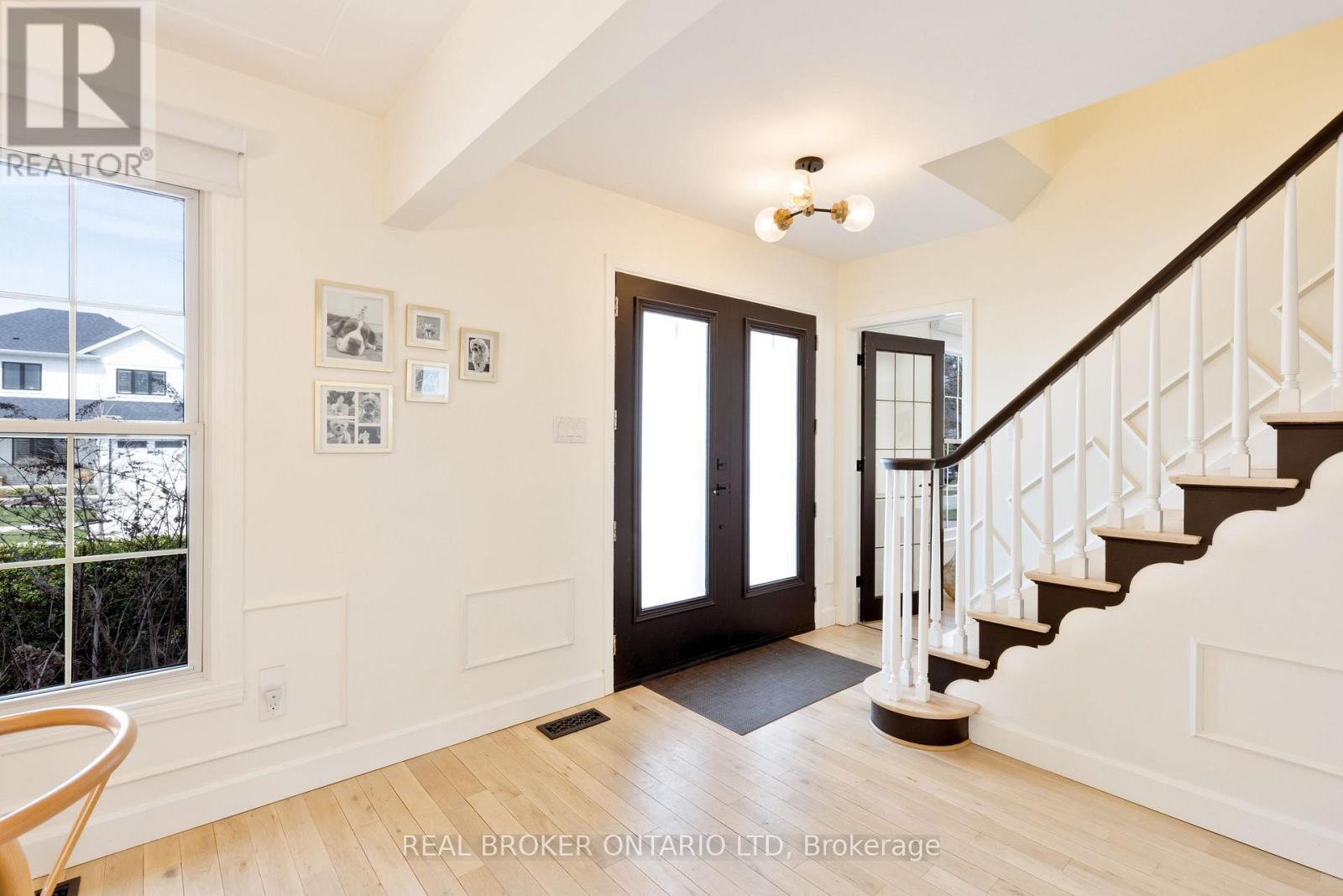 196 WYCHWOOD PARK - 19