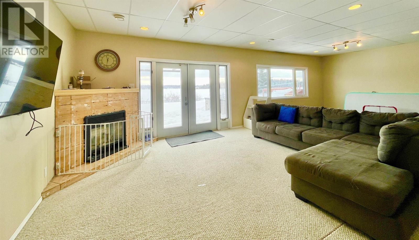 100 Edgewater DR, Dryden, Ontario