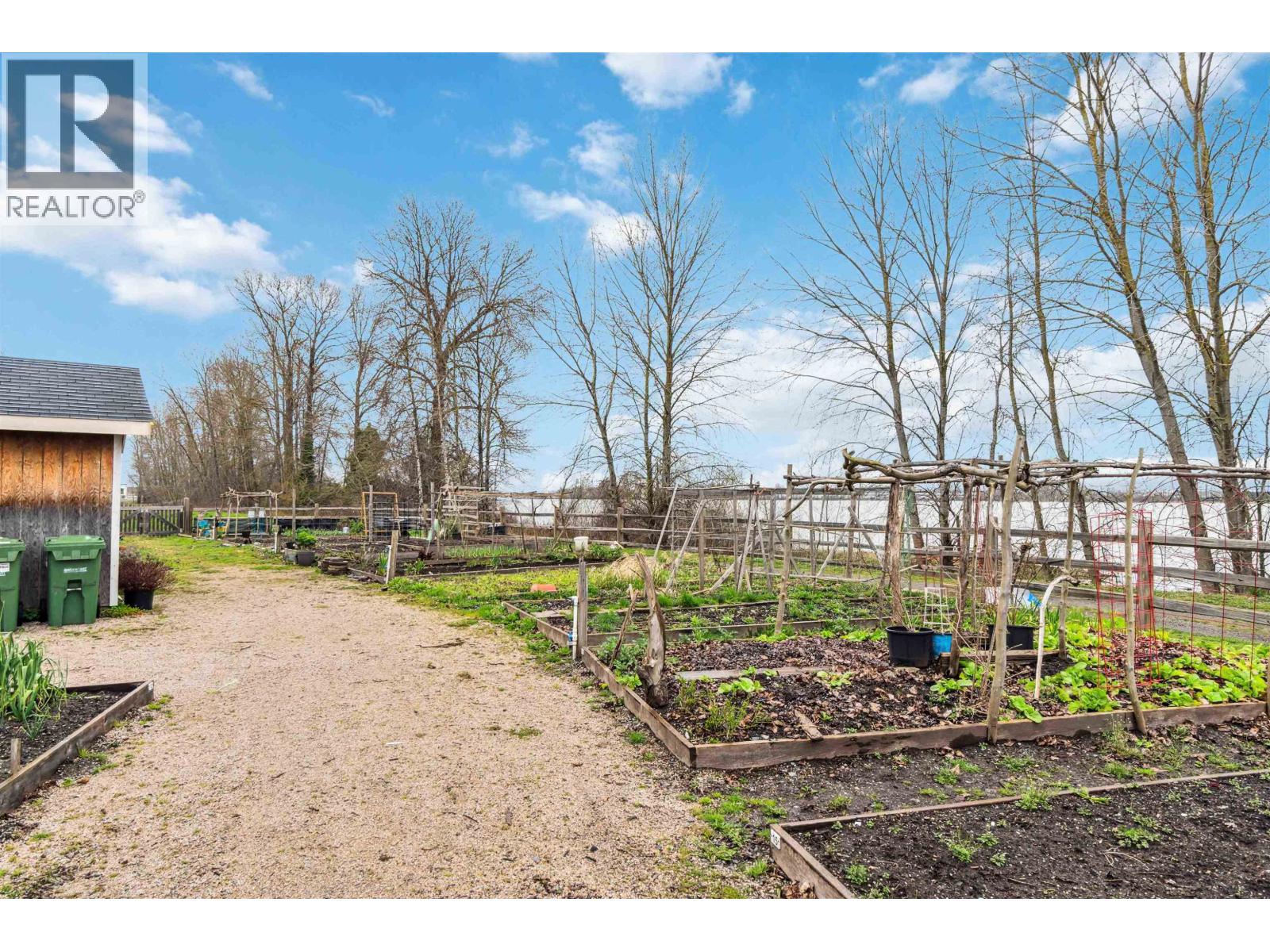 #201-14300 RIVERPORT Way, Richmond