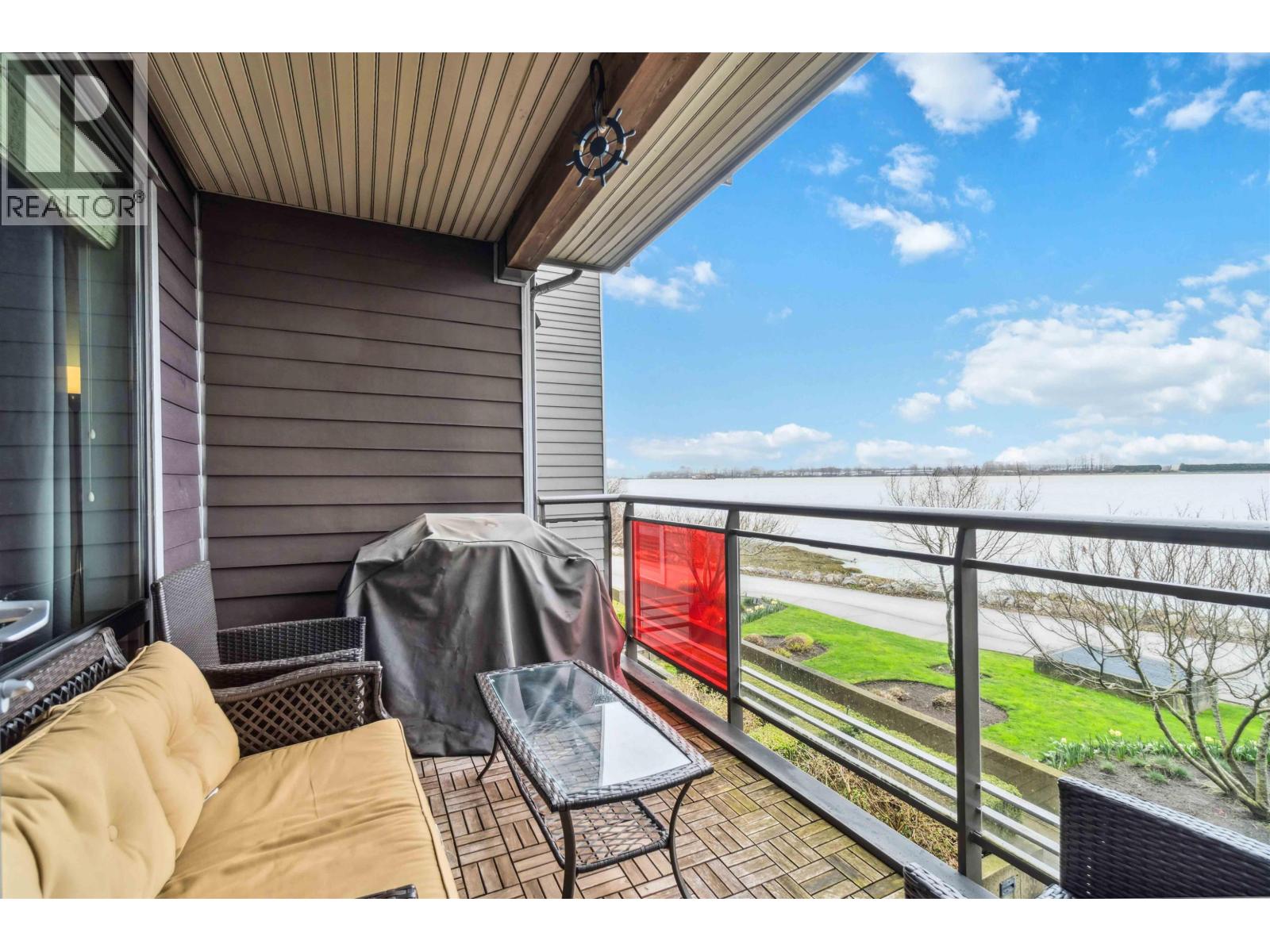 #201-14300 RIVERPORT Way, Richmond