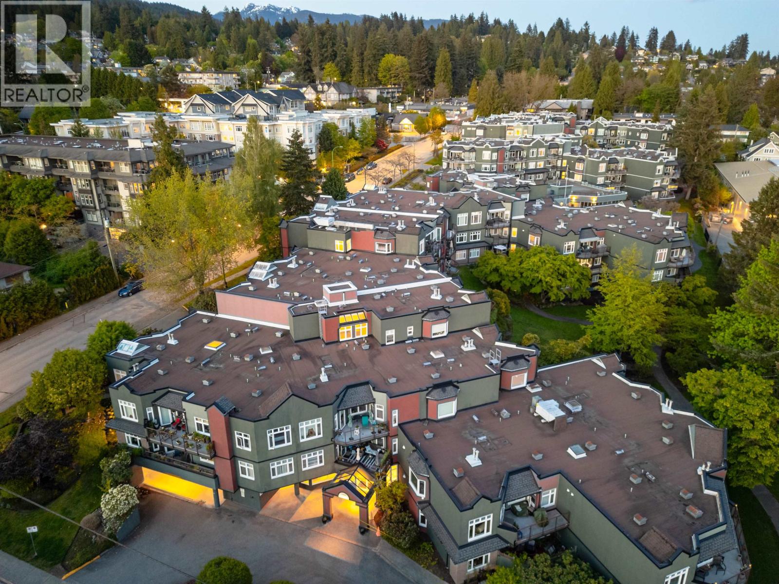 507 2800 CHESTERFIELD AVENUE, North Vancouver