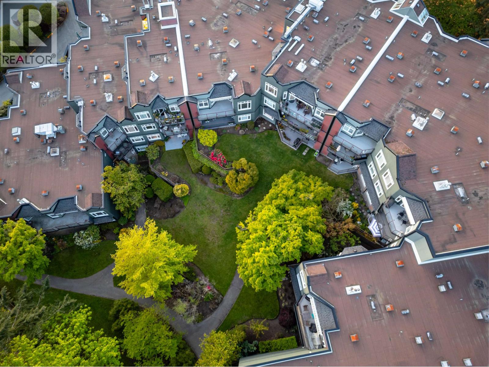 507 2800 CHESTERFIELD AVENUE, North Vancouver