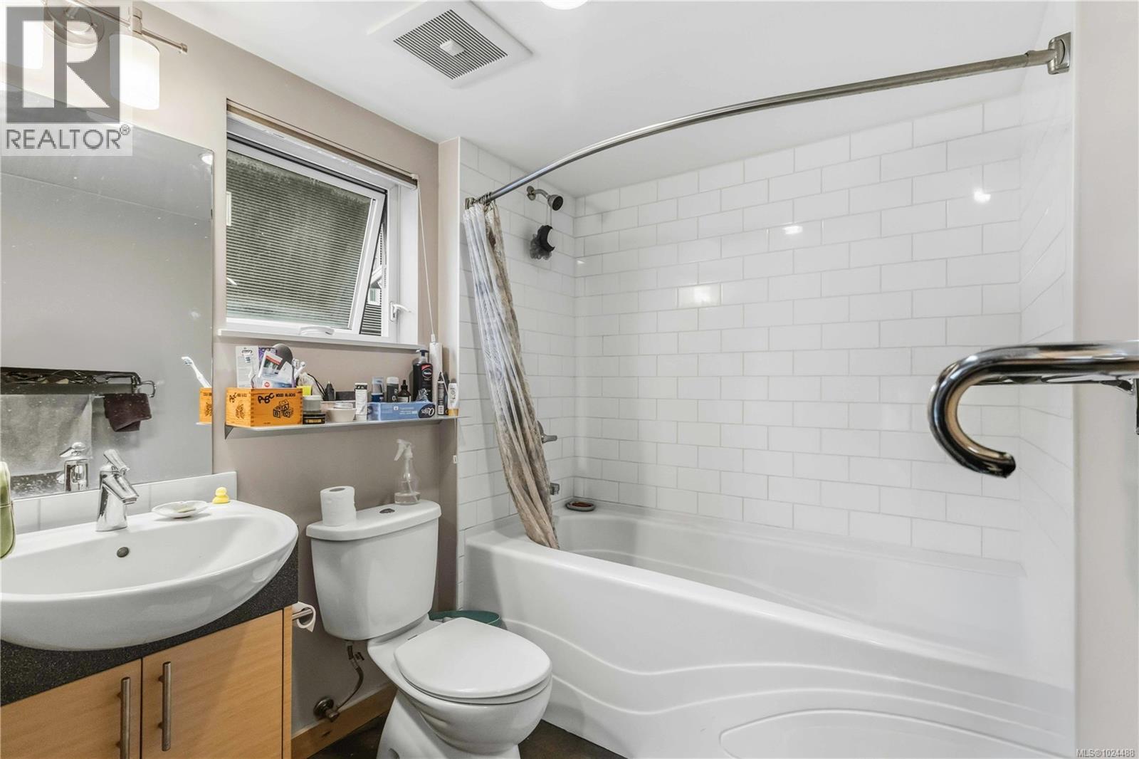 #304 787 TYEE RD - 13