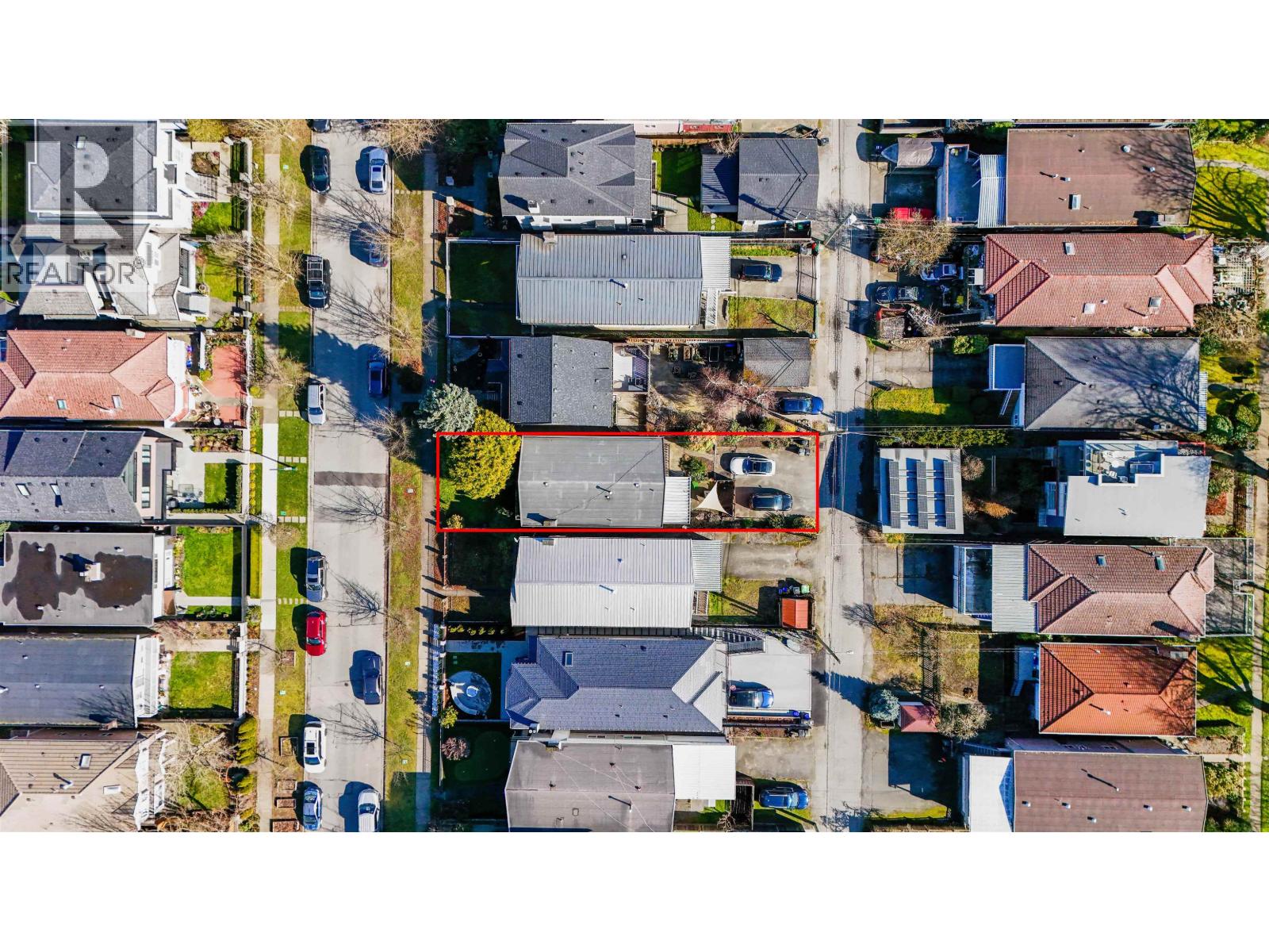 352 E 38TH AVENUE, Vancouver