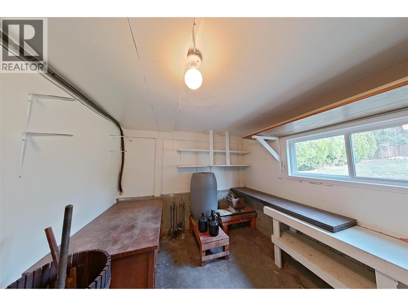 3921 14 Street - 72