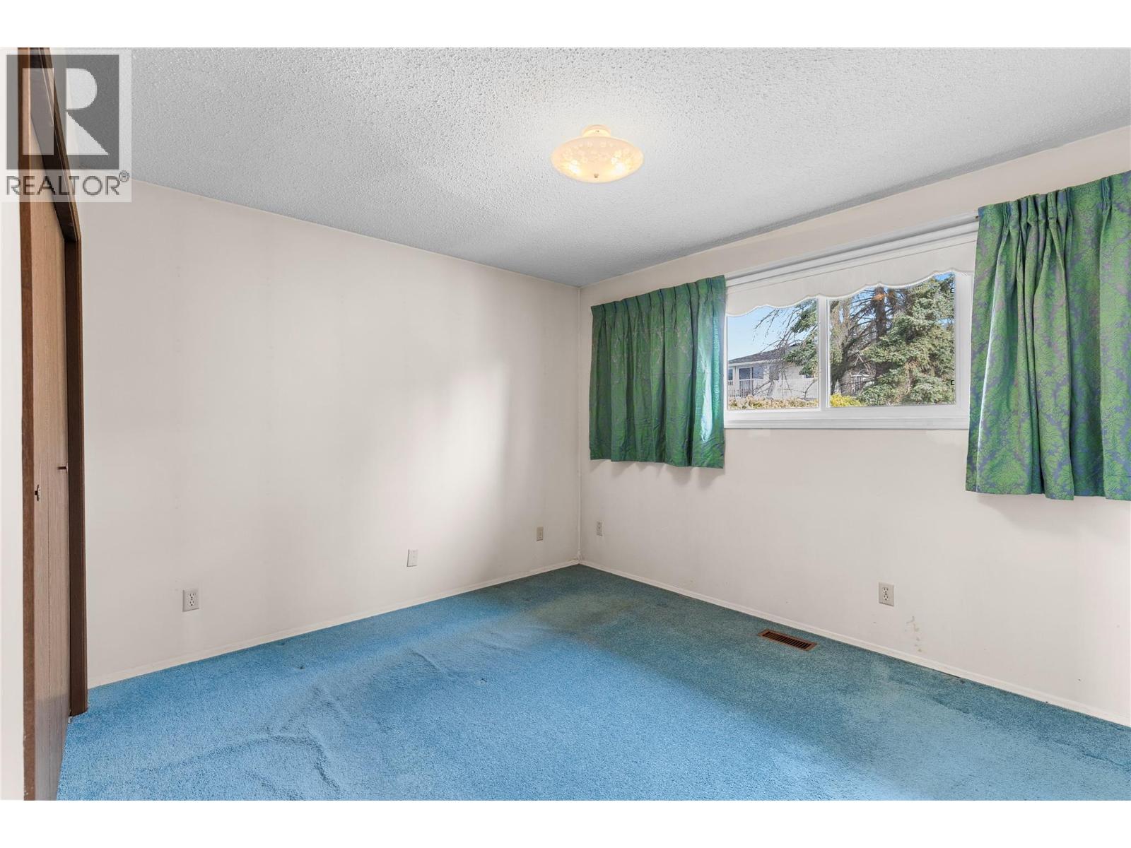 3921 14 Street, Vernon