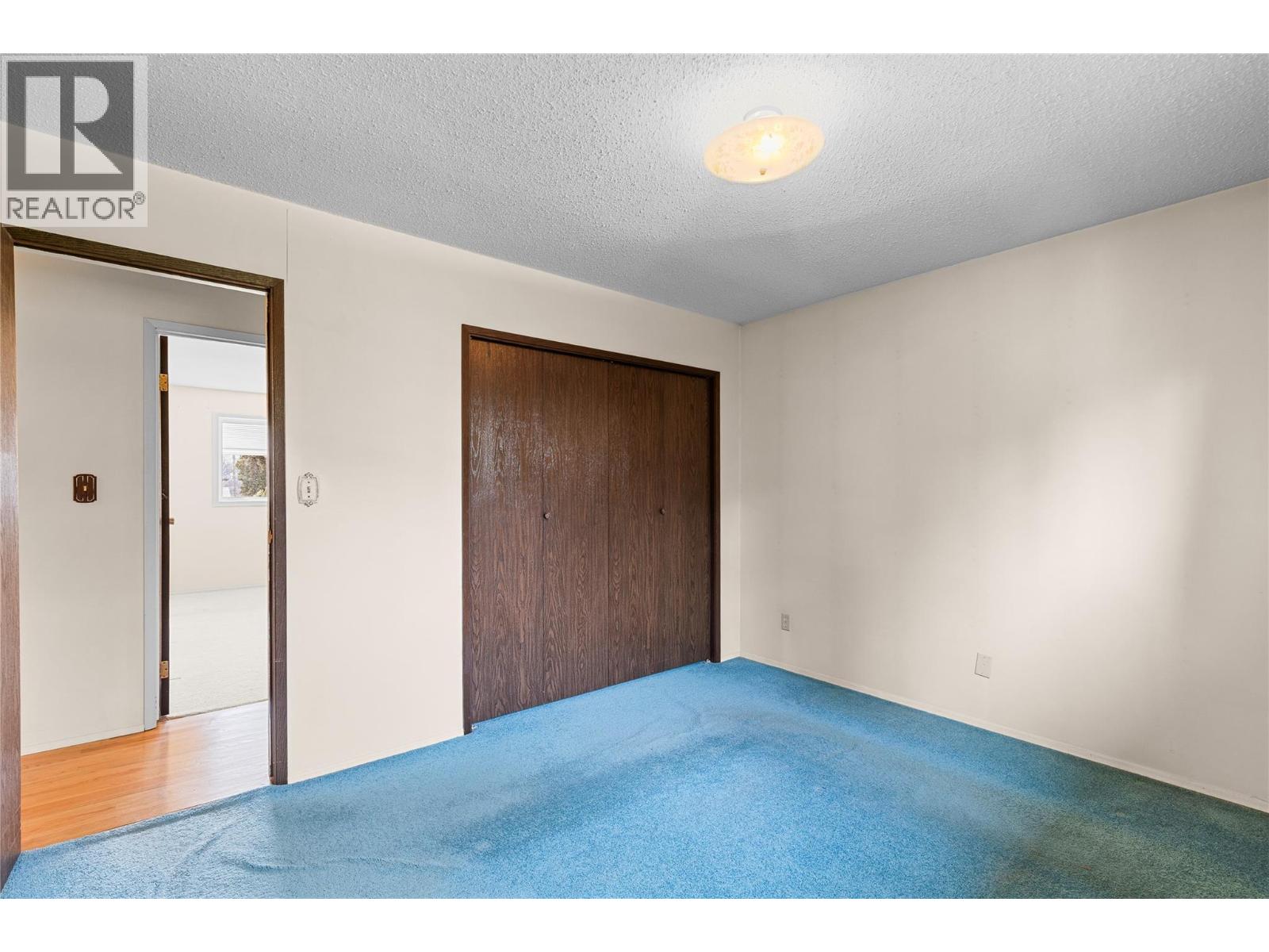 3921 14 Street - 25