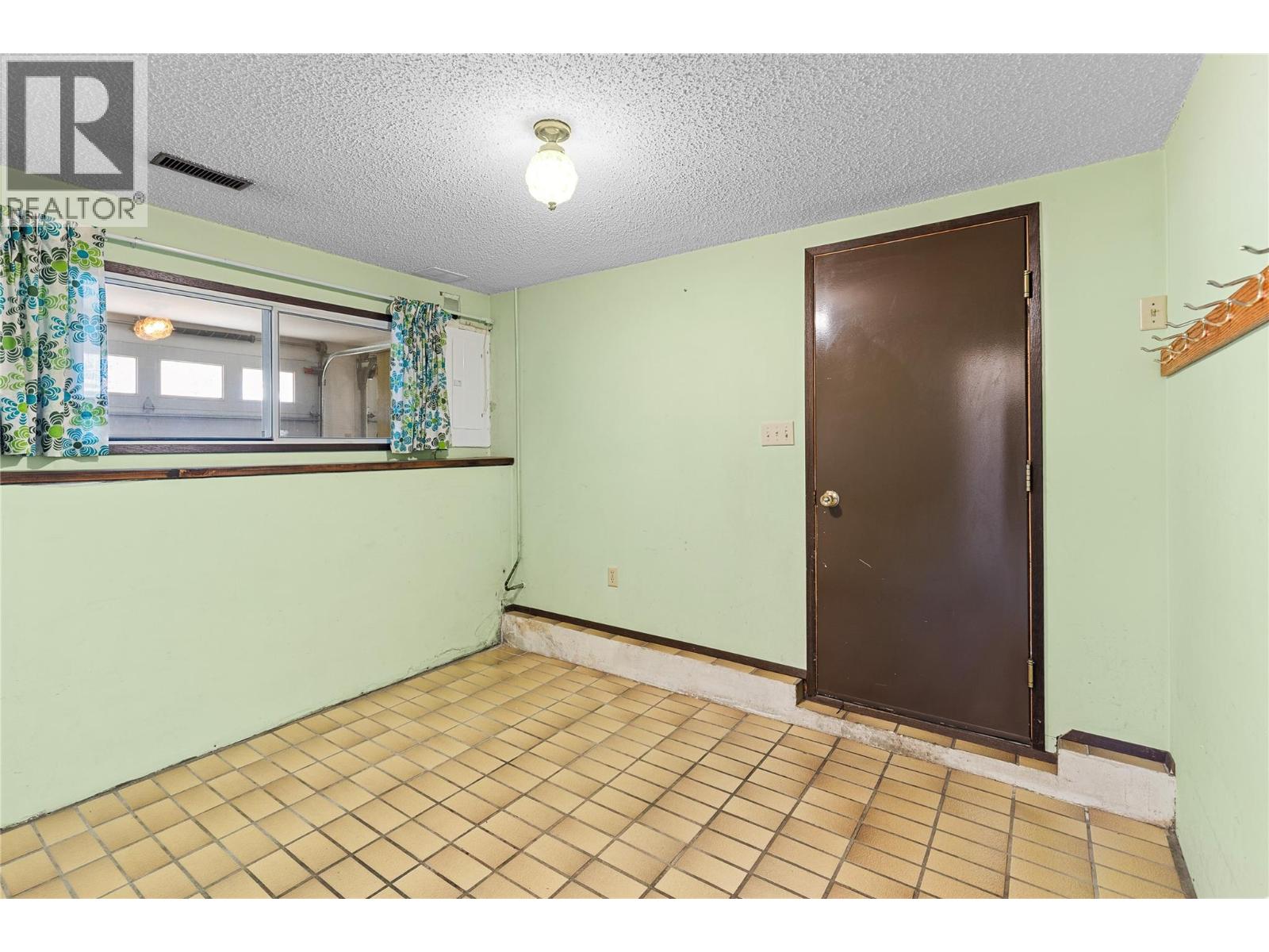 3921 14 Street, Vernon