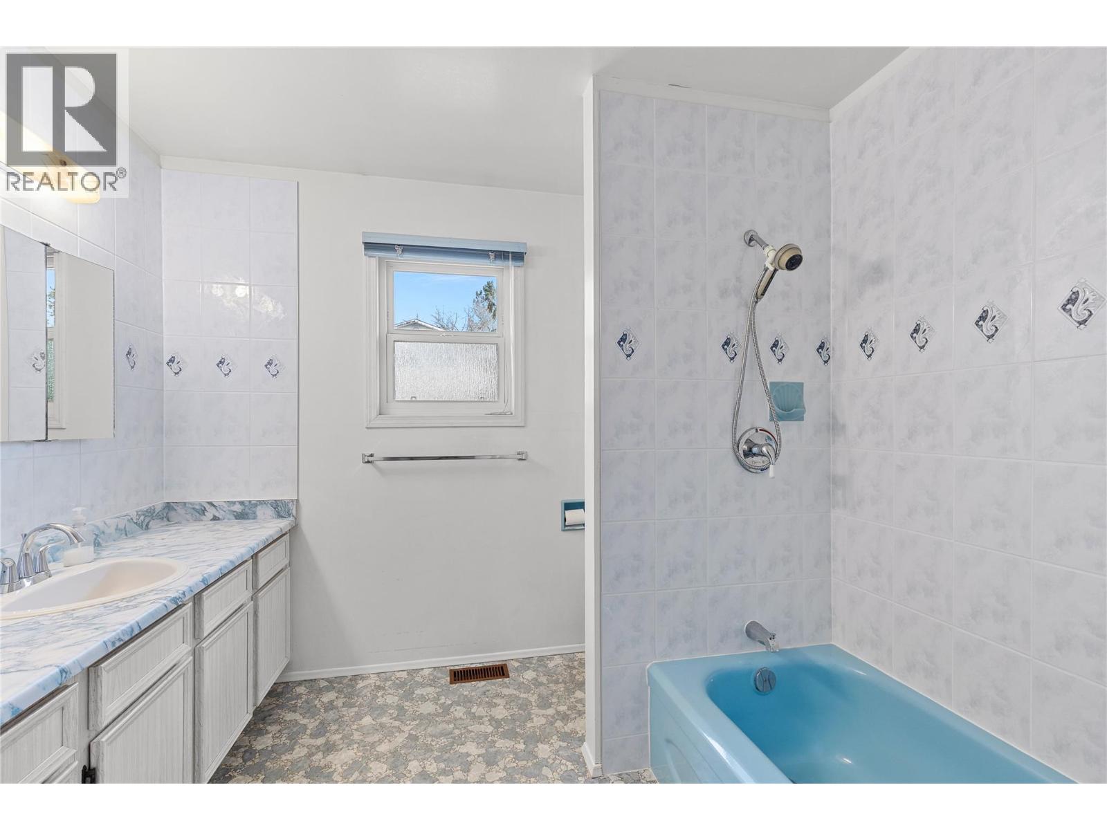 3921 14 Street, Vernon