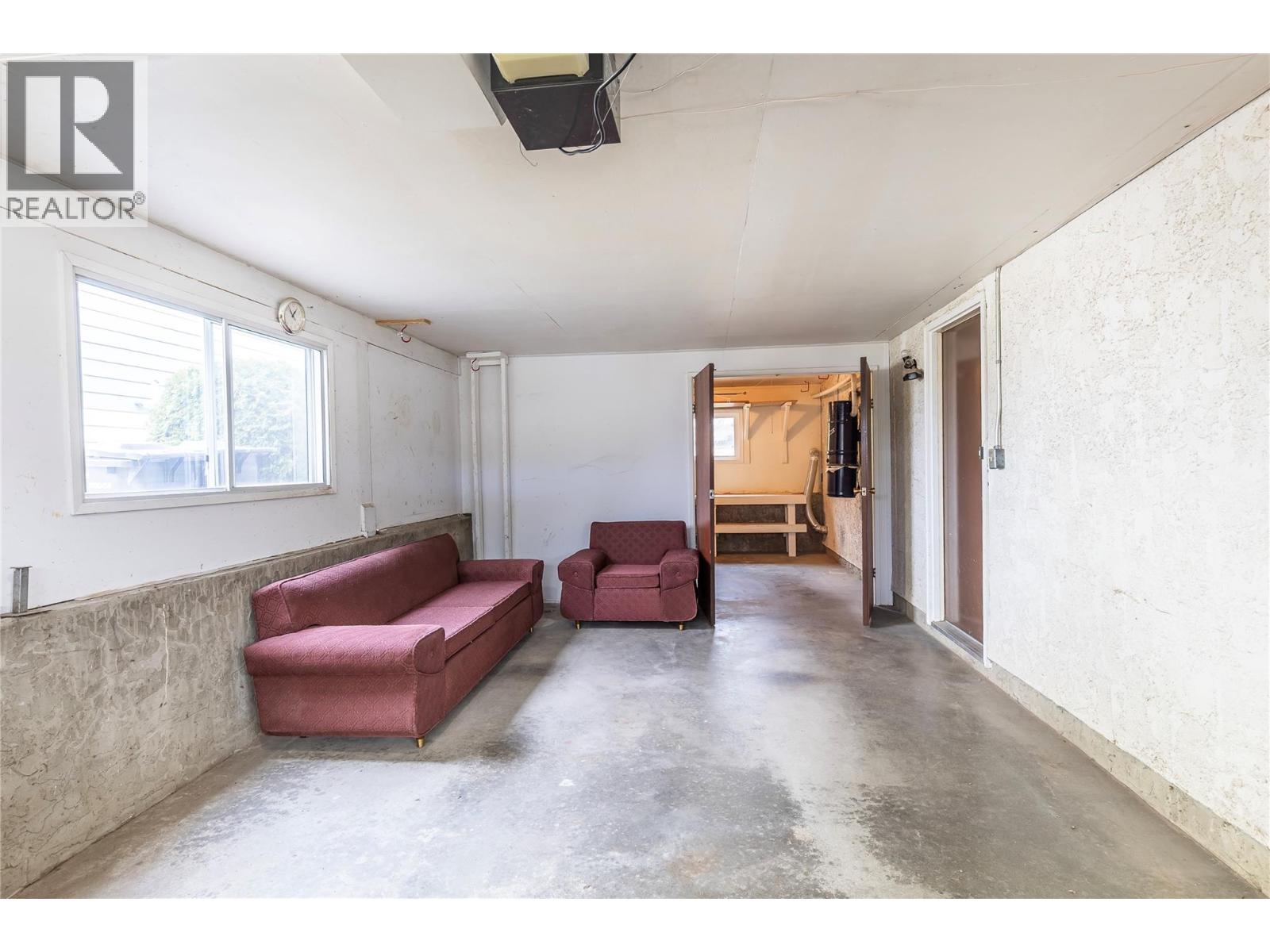 3921 14 Street - 67