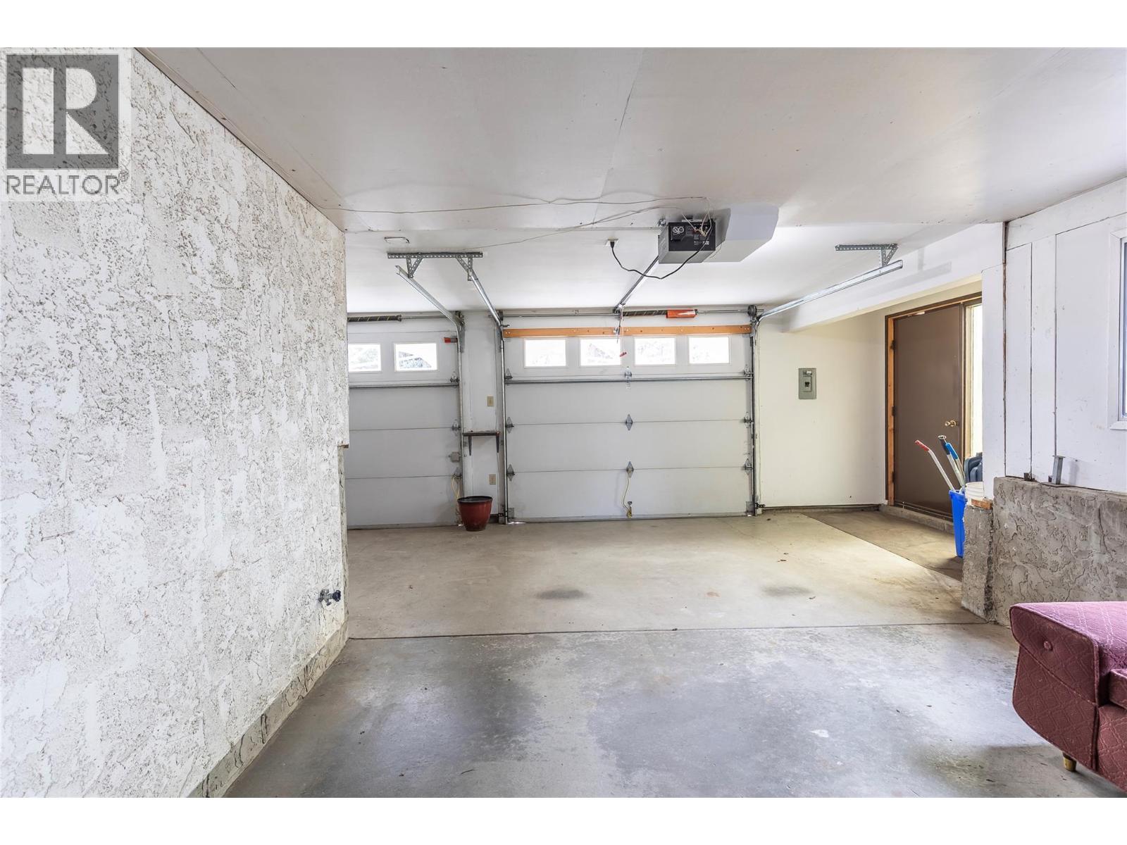 3921 14 Street - 68