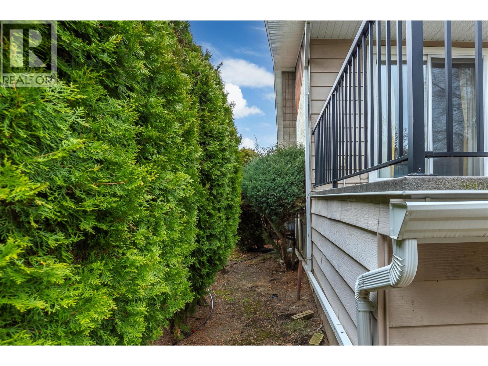 3921 14 Street - 73
