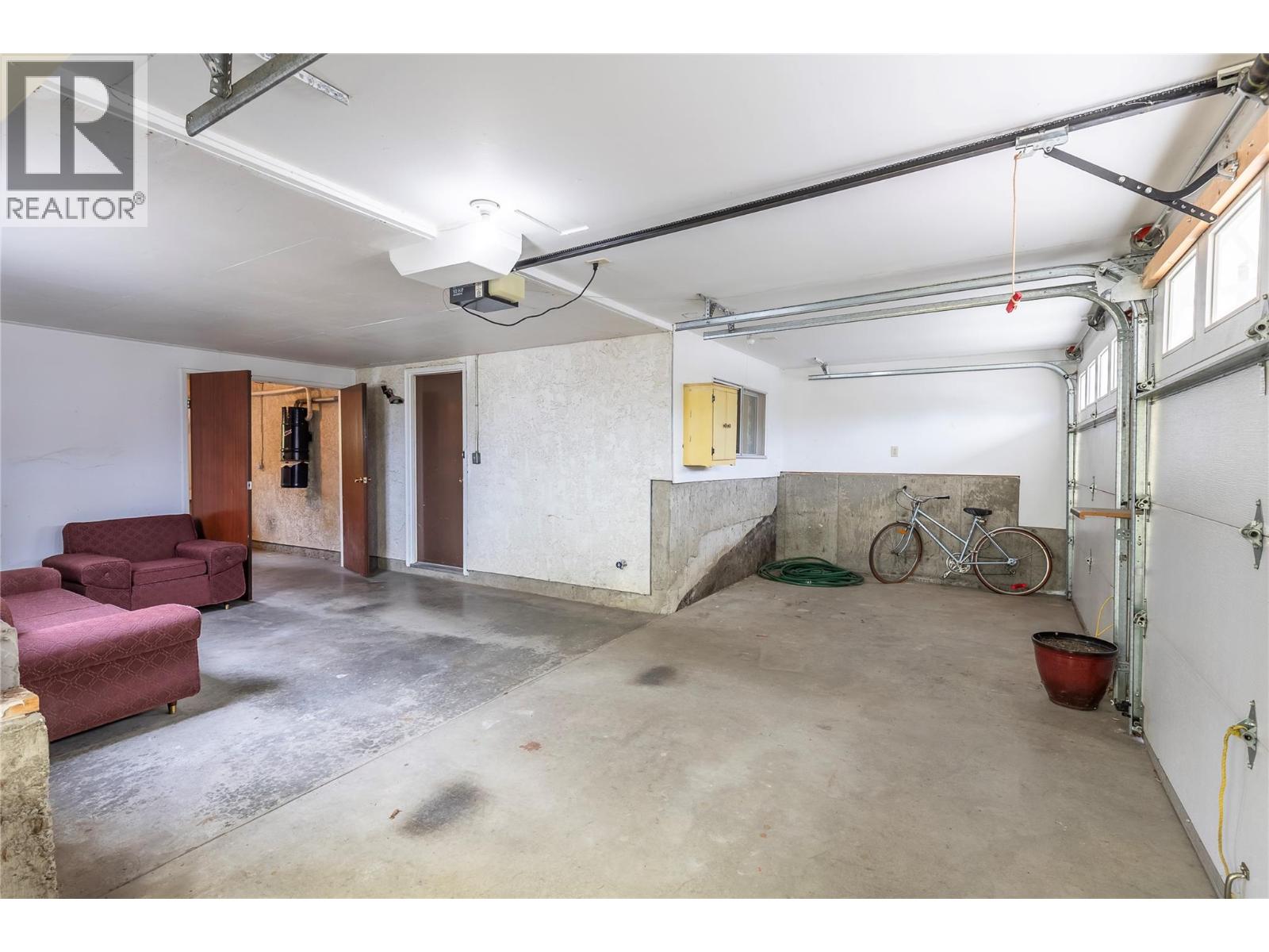 3921 14 Street - 65