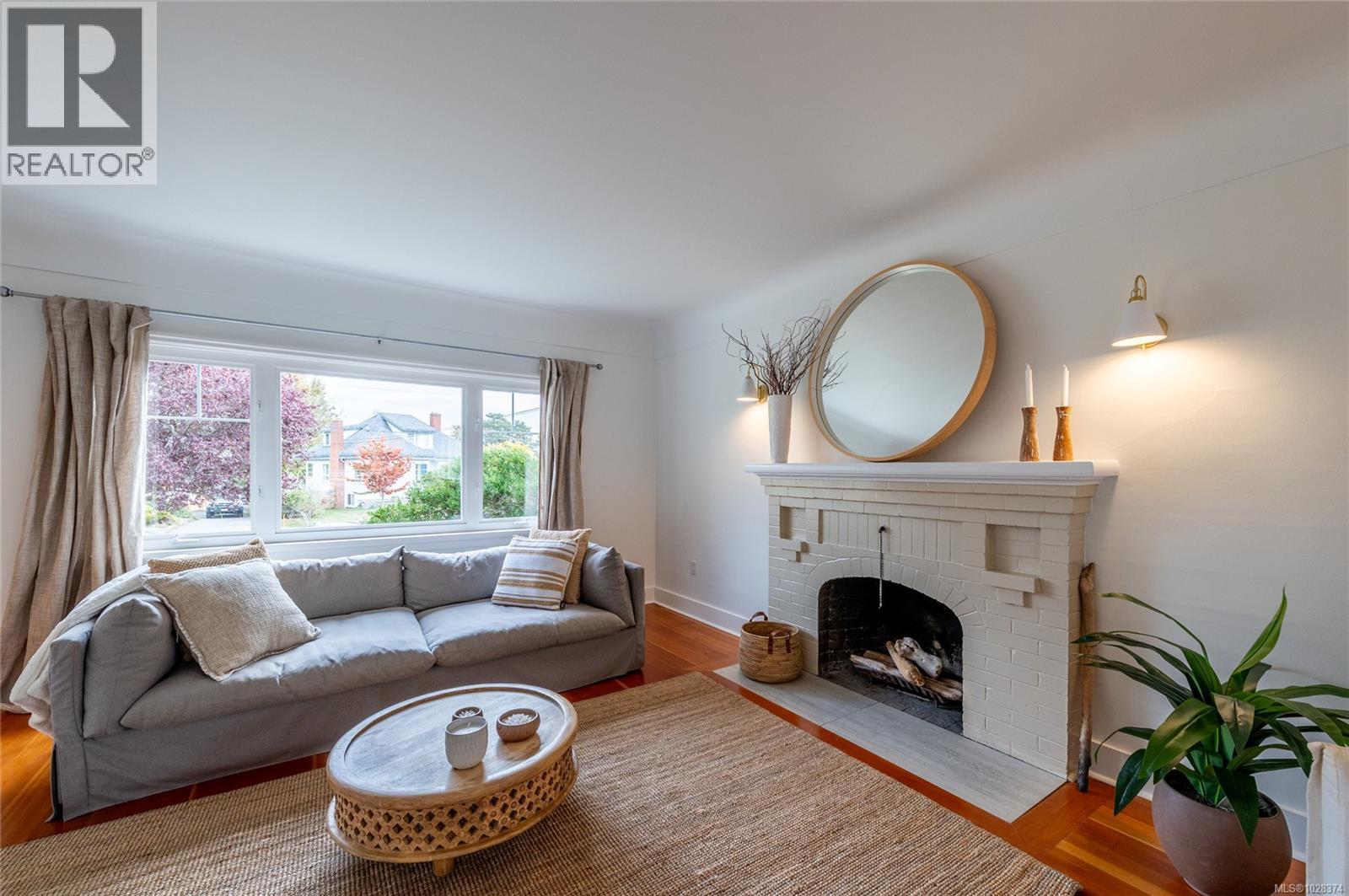 2709 Burdick Ave, Oak Bay