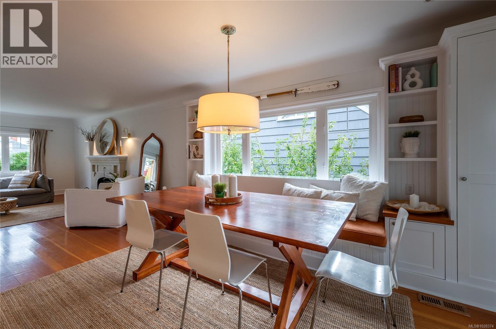 2709 Burdick Ave, Oak Bay