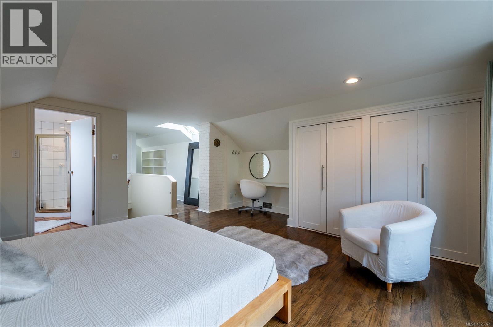 2709 Burdick Ave, Oak Bay