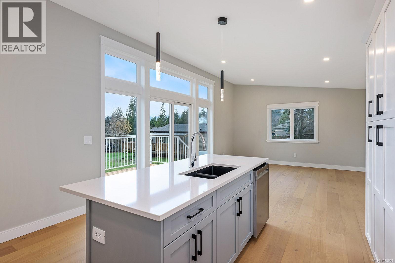 3 6225 Lugrin Rd, Port Alberni