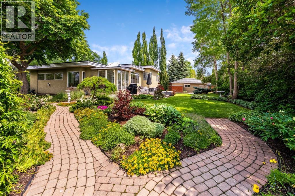 Single Family House Bungalow for Sale in   Avenue NE Renfrew Calgary 