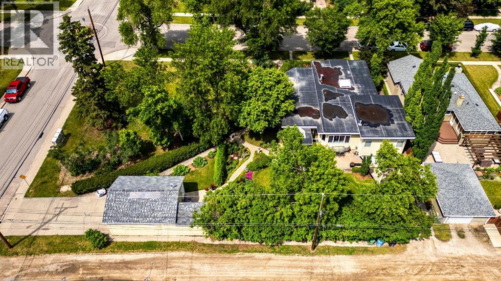 Single Family House Bungalow for Sale in   Avenue NE Renfrew Calgary 