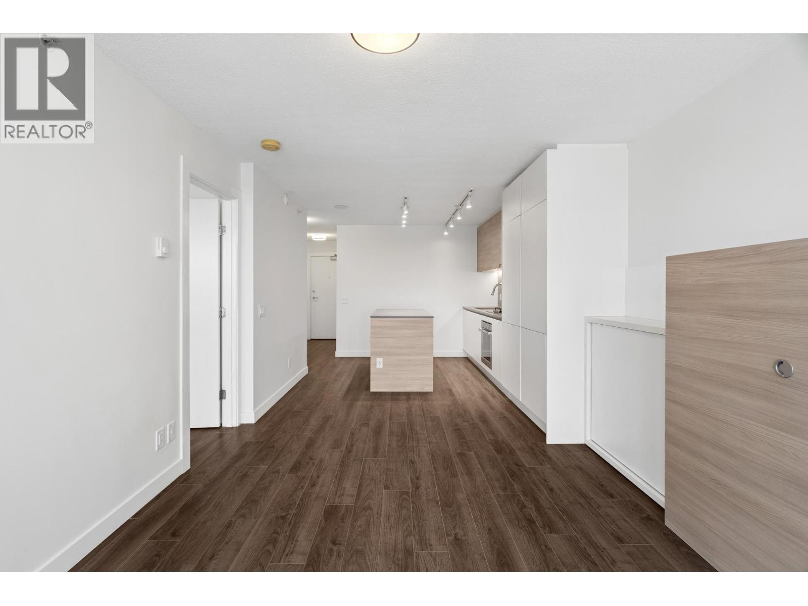 2103 908 QUAYSIDE DRIVE