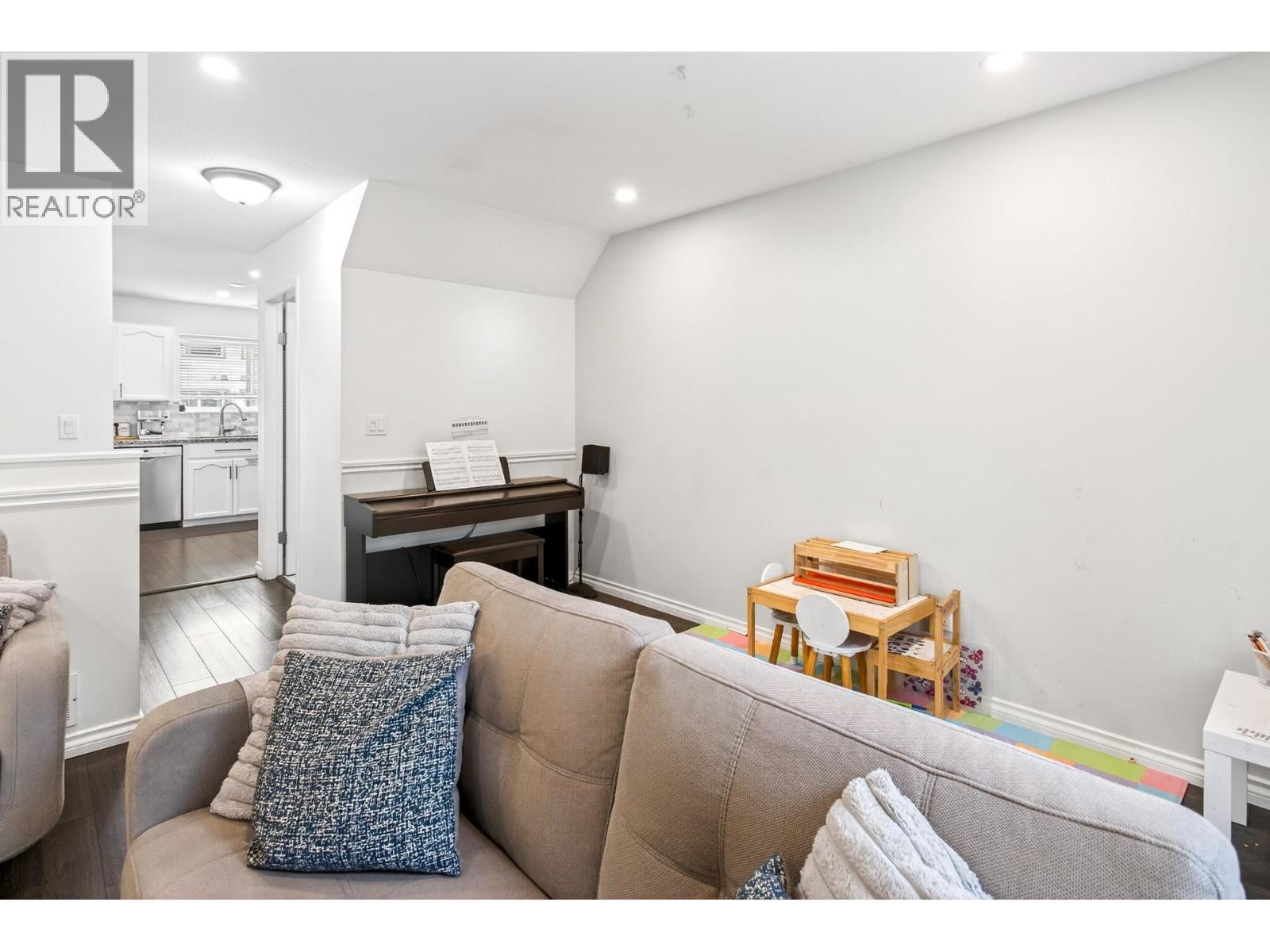 40 1355 CITADEL DRIVE — photo 14