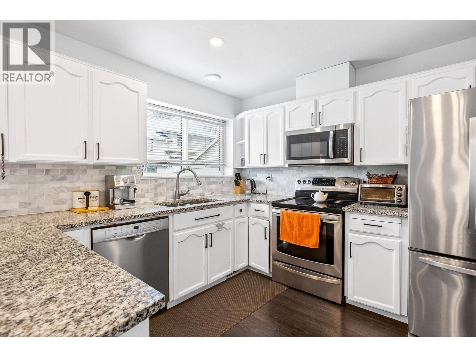 40 1355 CITADEL DRIVE — photo 18