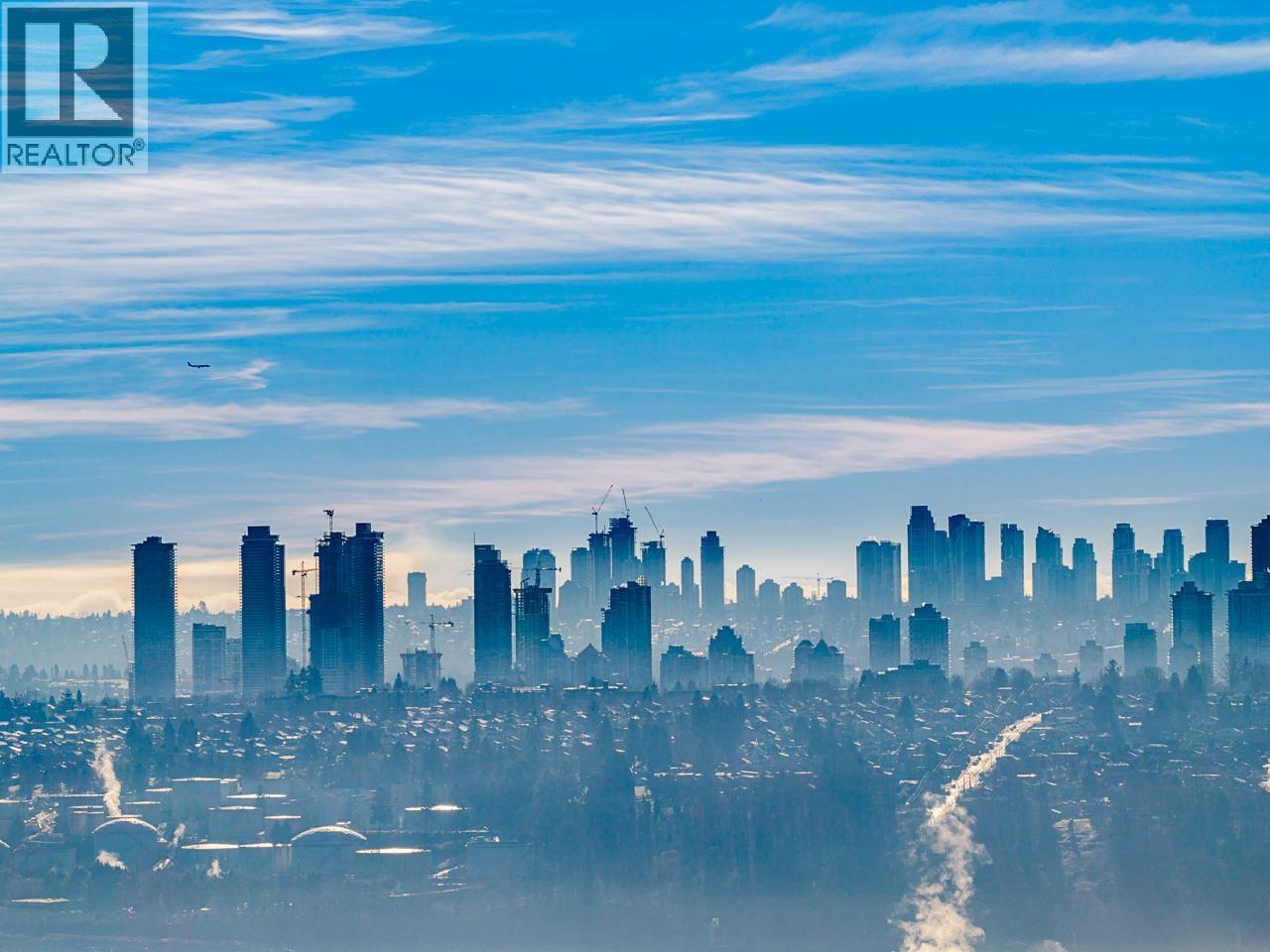 2076 PURCELL WAY, North Vancouver