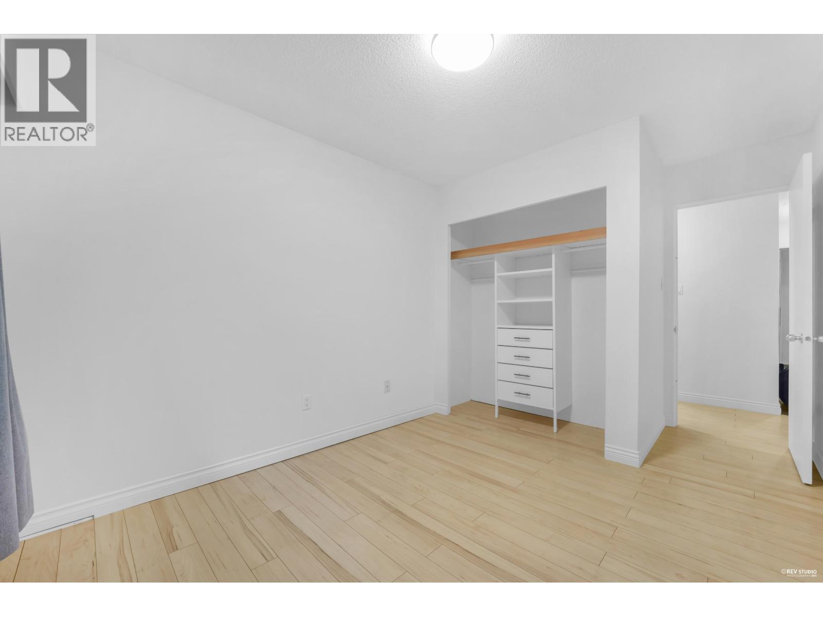 103 150 E 5TH STREET, North Vancouver