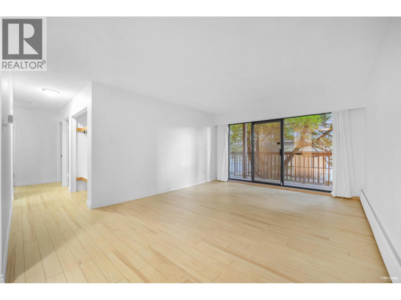 103 150 E 5TH STREET, North Vancouver