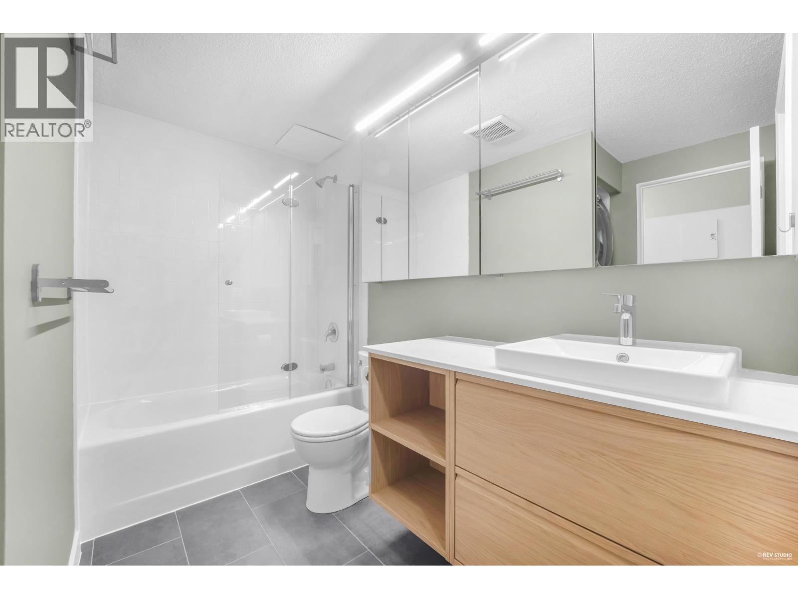 103 150 E 5TH STREET, North Vancouver