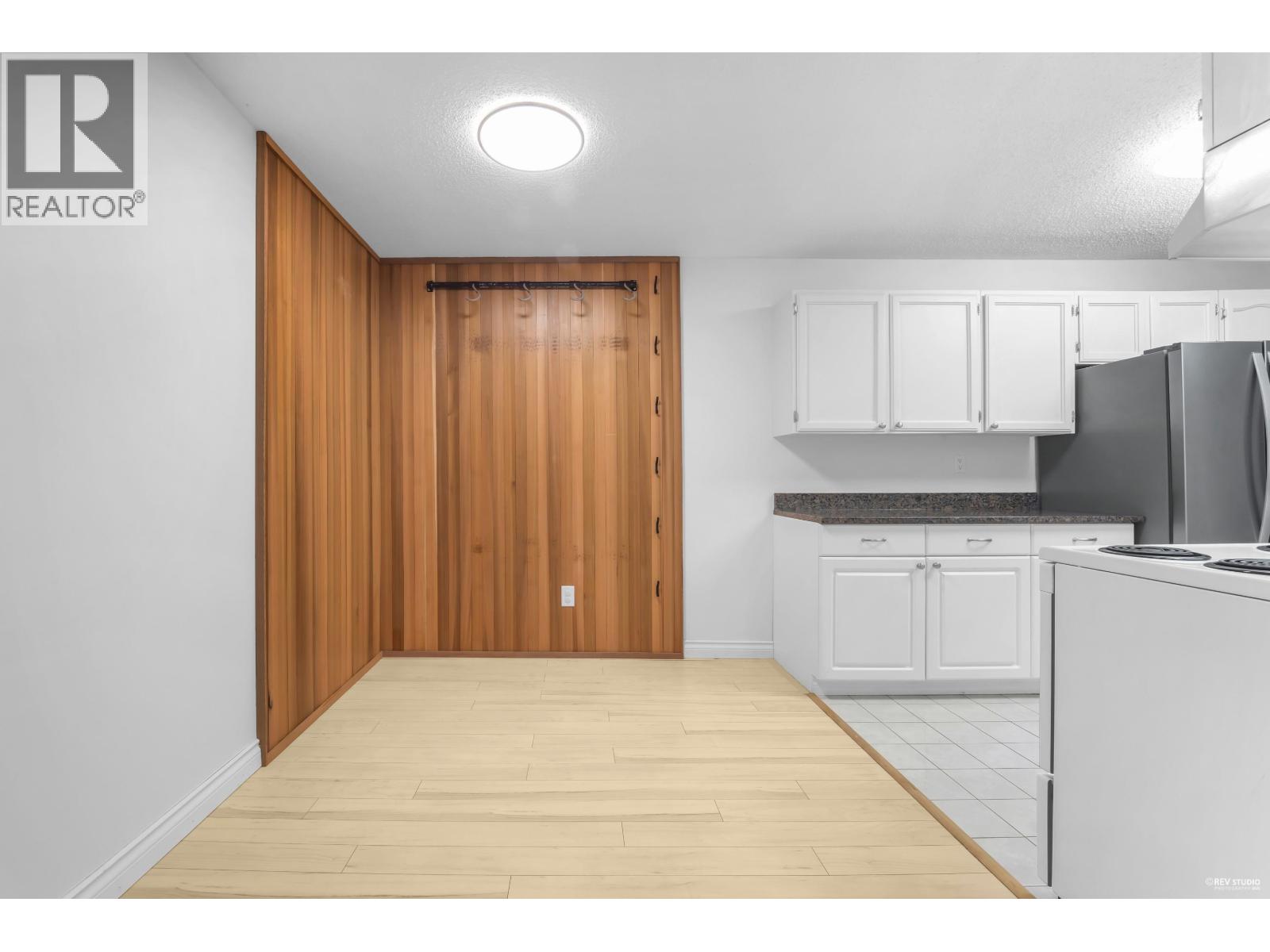 103 150 E 5TH STREET, North Vancouver