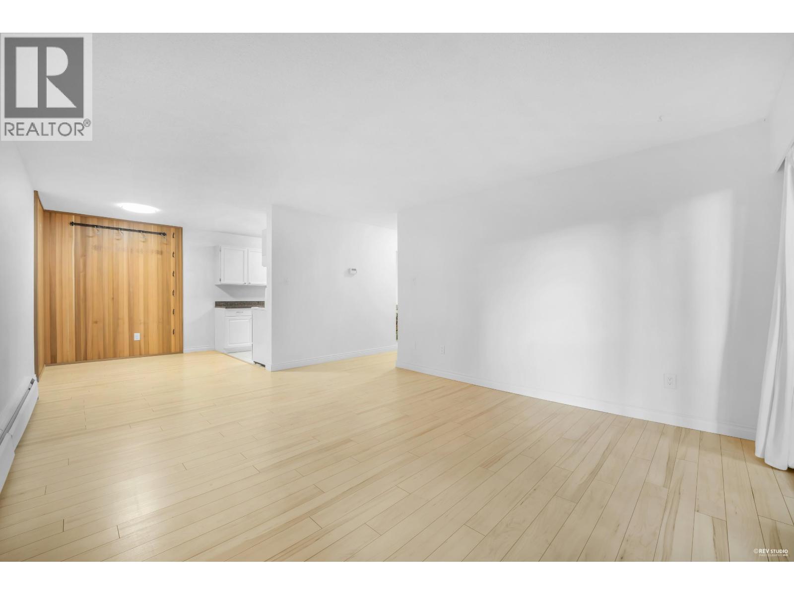 103 150 E 5TH STREET, North Vancouver