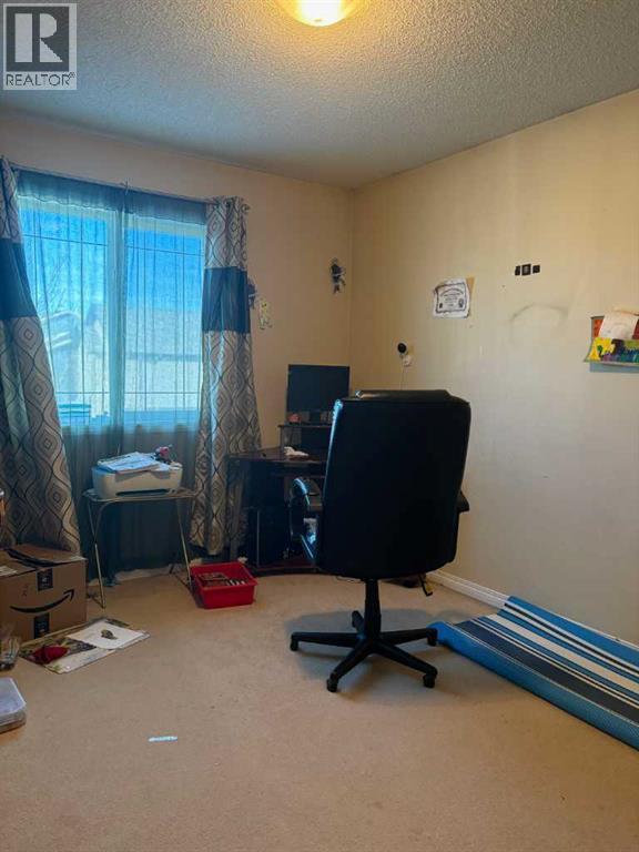 Single Family House for Sale in  Saddlebrook Link NE Saddle Ridge Calgary 