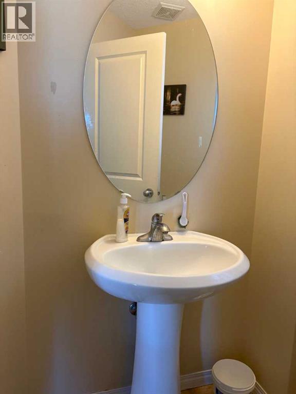 Single Family House for Sale in  Saddlebrook Link NE Saddle Ridge Calgary 