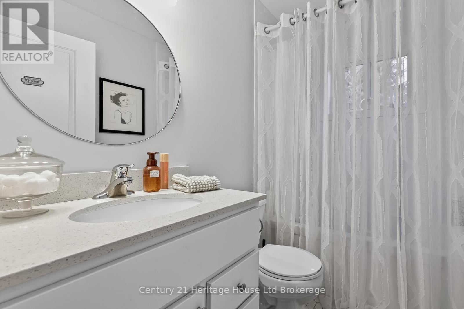 36 WINDEMERE AVENUE - 15