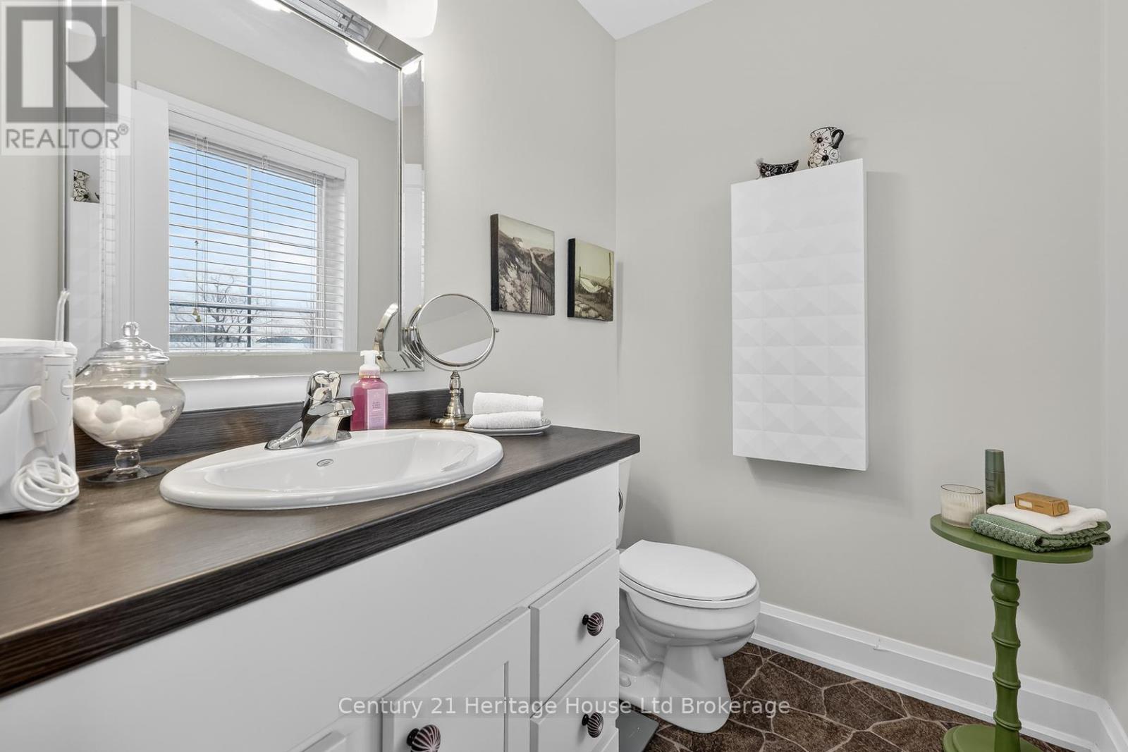 36 WINDEMERE AVENUE - 19