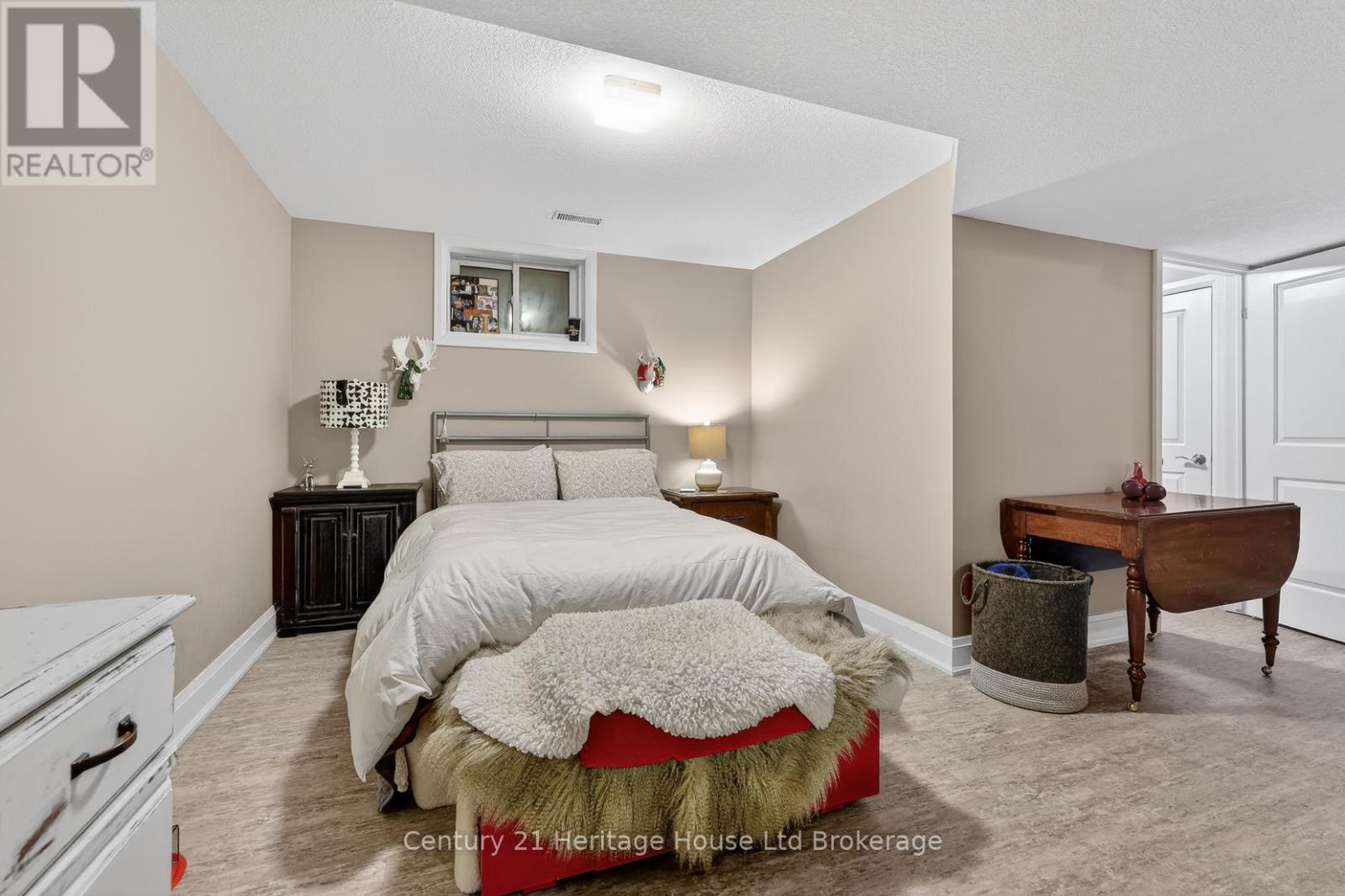 36 WINDEMERE AVENUE - 22