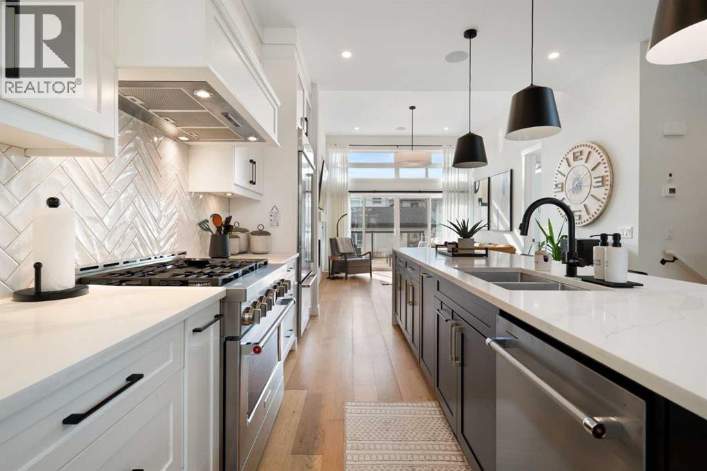 Single Family House for Sale in   Avenue NW Montgomery Calgary 